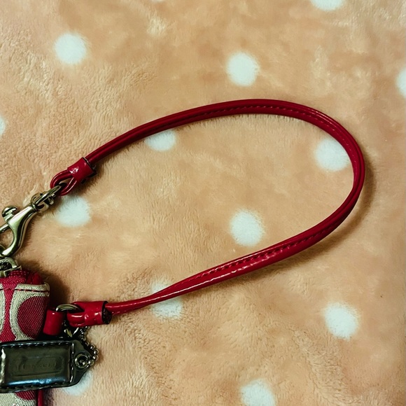 (As is)Coach Pink and Cream Wristlet - Picture 4 of 5